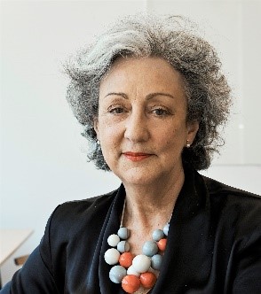 Headshot of Elizabeth Harris